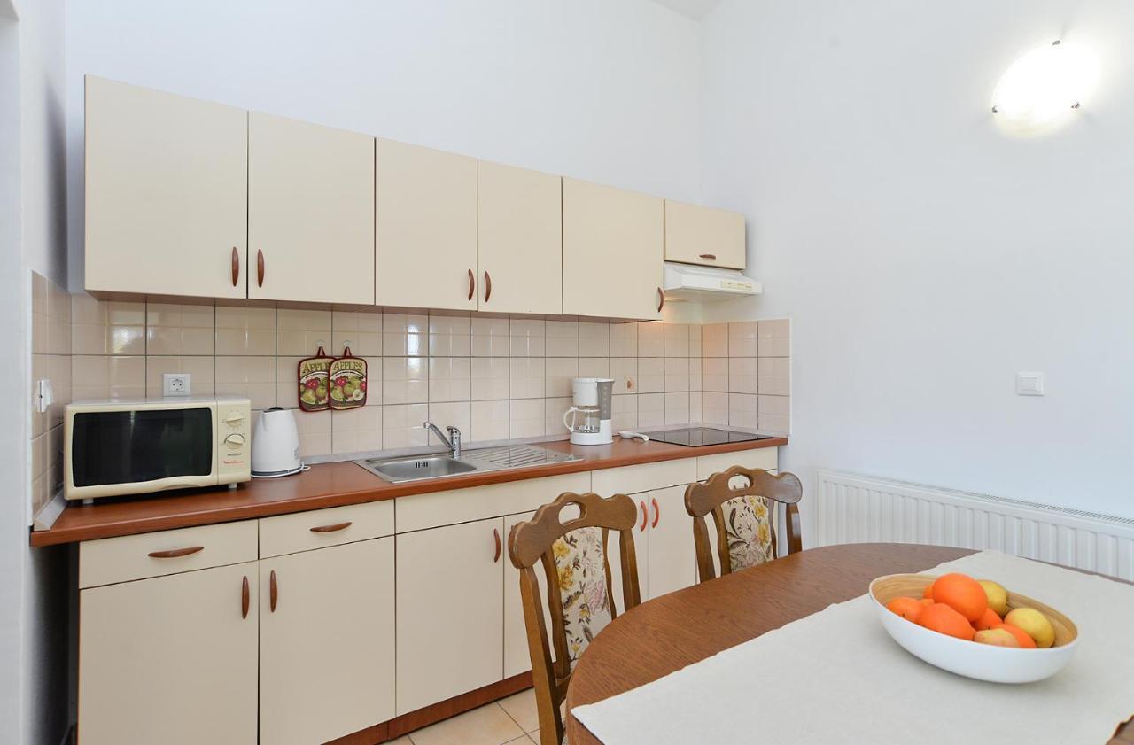 Apartma Apartments Jere 719 *